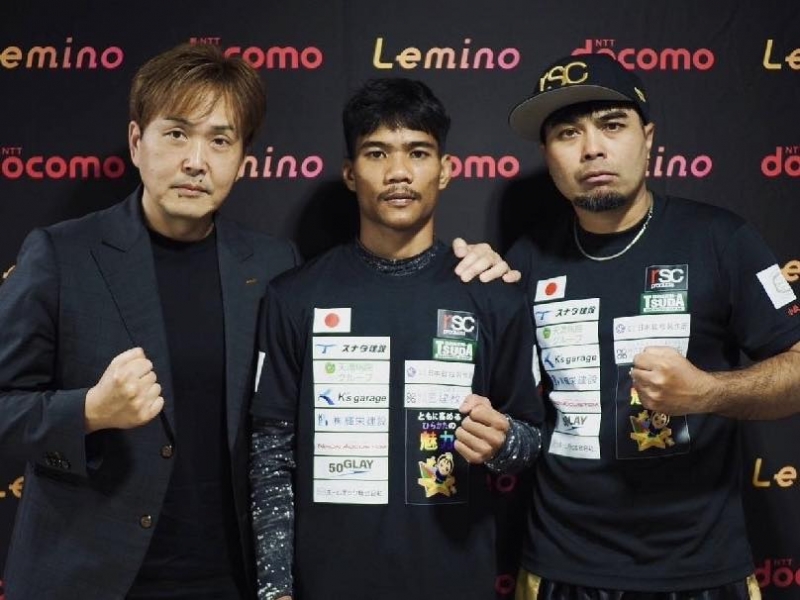 "เพชรโกศล" ซ้อมโชว์สื่อก่อนชิง 108 ป.IBF ok69
