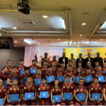 สำนักงานมวยมอบใบรับรองผู้ฝึกสอนมวยไทย 789bk