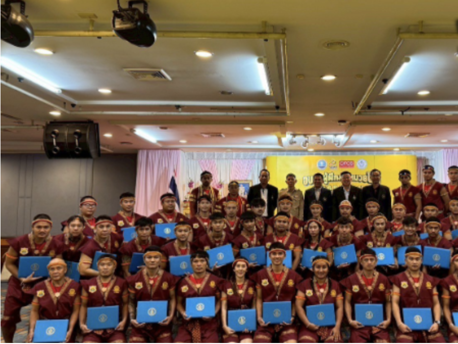 สำนักงานมวยมอบใบรับรองผู้ฝึกสอนมวยไทย 789bk