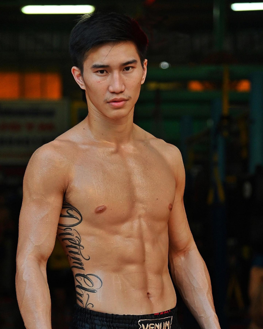 ประวัติ ตะวันฉาย พี.เค.แสนชัยมวยไทยยิม ซ้ายสั่งตายแห่งวงการมวยไทย