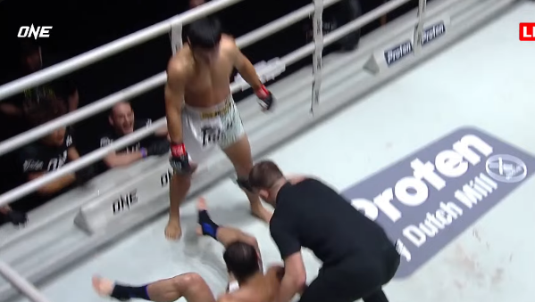 ยอดเหล็กเพชร สับศอกได้นับก่อนชนะแต้ม มัมมาดอฟ ดุเดือดทั้ง 3 ยก